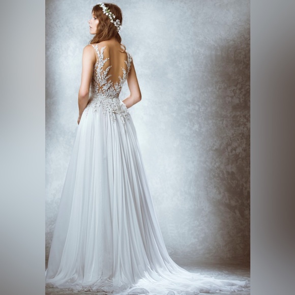 Kleinfeld Bridal Wedding Dress by Designer Zuhair Murad, Size 4, Never Been Worn - Picture 4 of 4